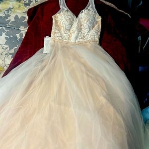 Beautiful Wedding Dress NWT